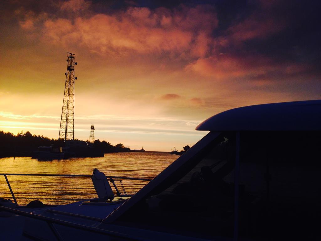 Pavilosta Marina Екстериор снимка
